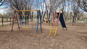 INSTALACIÓN DE JUEGOS EN EL PARQUE “EL VADO”