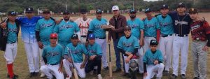 PRESIDENTE MUNICIPAL HACE ENTREGA DE MATERIAL DEPORTIVO A EQUIPO REALES DE ARIVECHI